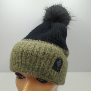 Columbia Green Pom Beanie Hat Women’s One Size Faux Fur Fleece Lined Winter